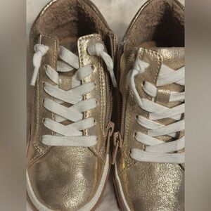 NEW Girl’s Dolce Vita PYPPA Sneaker - Toddler Size 11 - Rose Gold